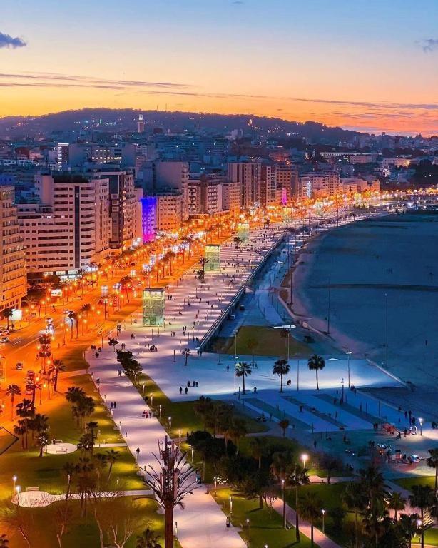 Incroyable Appartement A Playa Enface Cafe Sky 17 Tanger Eksteriør billede